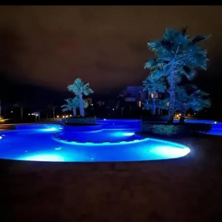 Mini-Villa Situee Dans Une Residence Prestigia A Marrakech, Avec Une Vue Sur La Piscine Et Le Golf Une Securite 24H Sur 24 Et Une Proximite Ideale De L Aeroport 5 Minutes C Est Une Offre Parfaite Pour Des Vacances Marrakesh Extérieur photo