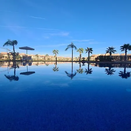 Mini-Villa Situee Dans Une Residence Prestigia A Marrakech, Avec Une Vue Sur La Piscine Et Le Golf Une Securite 24H Sur 24 Et Une Proximite Ideale De L Aeroport 5 Minutes C Est Une Offre Parfaite Pour Des Vacances Marrakesh Extérieur photo