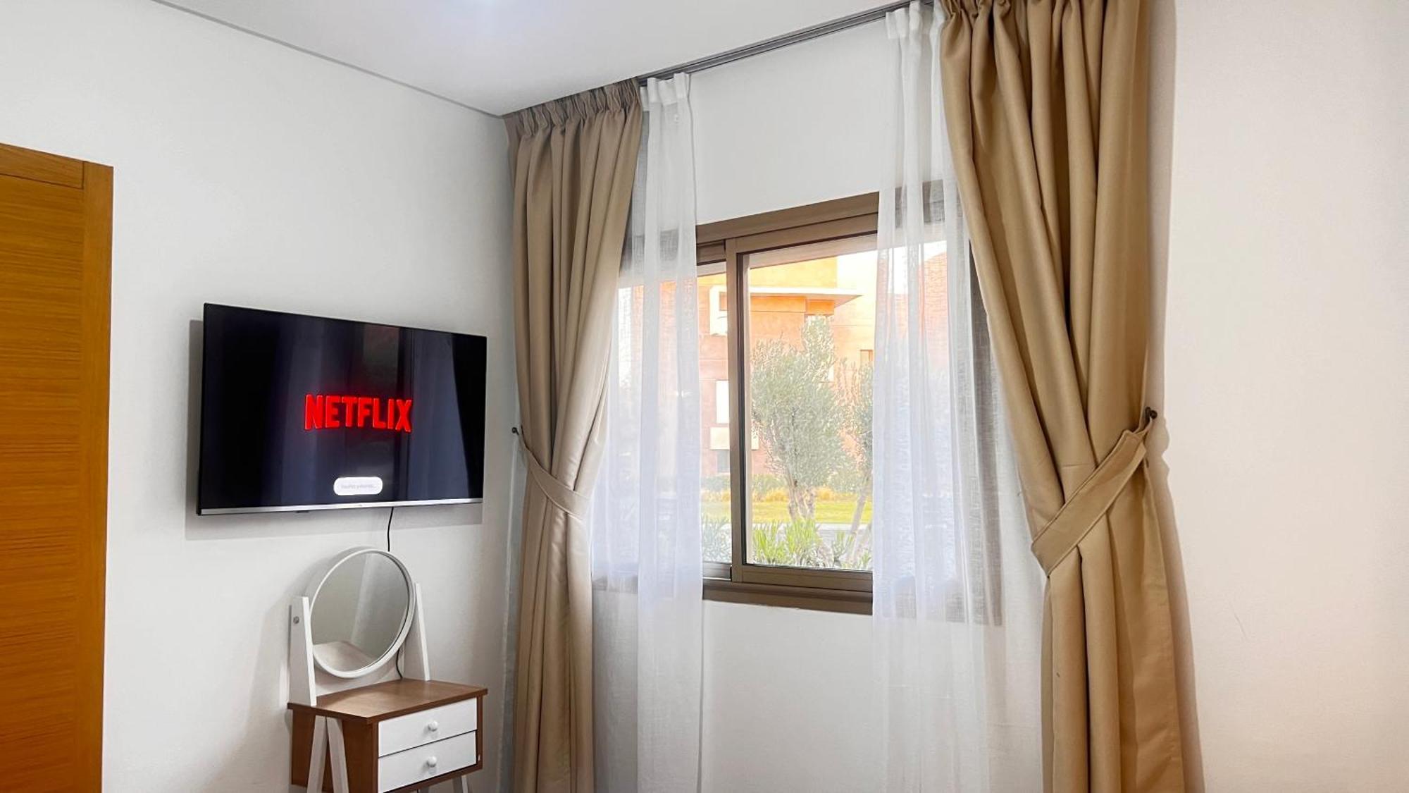 Apartment Mini-villa Situee Dans Prestigia A Marrakech, Avec Vue Sur La Piscine Et Le Golf Securite 24h Sur 24 Et Proximite Ideale De L Aeroport 5 Minutes C Est Parfaite Pour Des Marrakesh